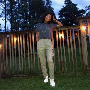 Meet your Posher, Azaley